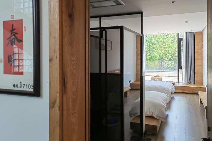 Room 26 of 159