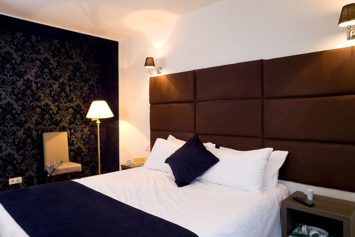 Room 6 of 37