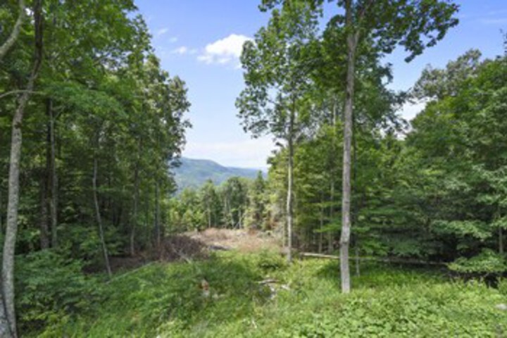 Property Grounds 41 of 57