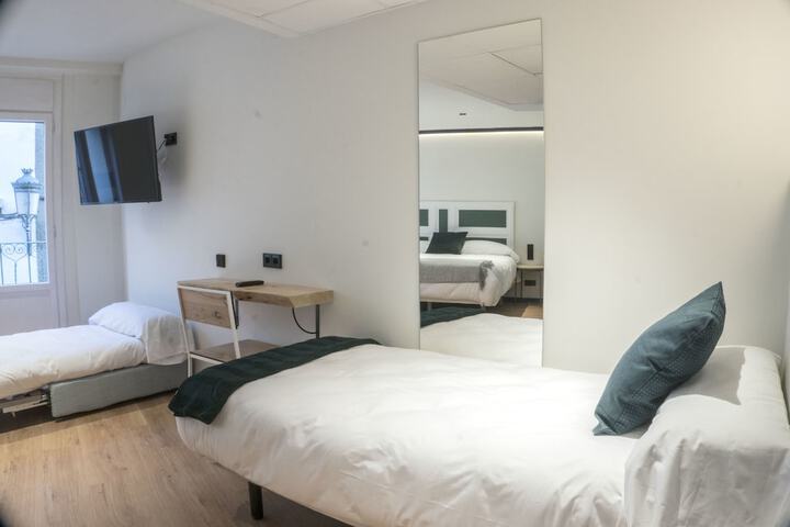 Room 16 of 65