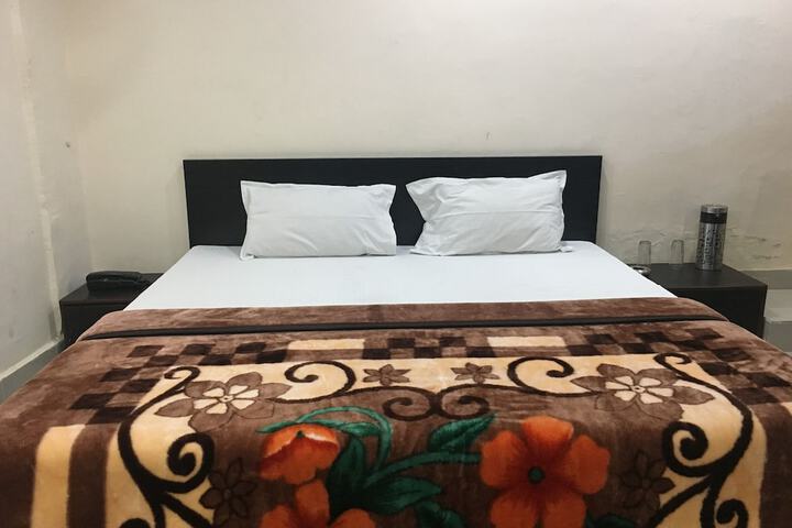Room 10 of 30