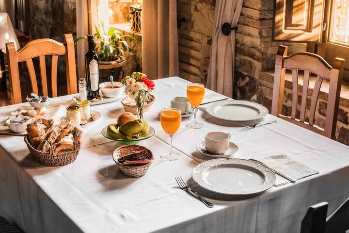 Breakfast/Coffee Service 24 of 34