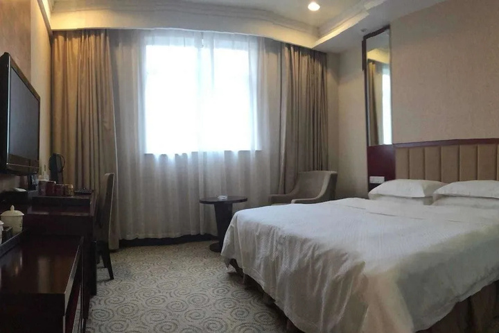 Room 7 of 26