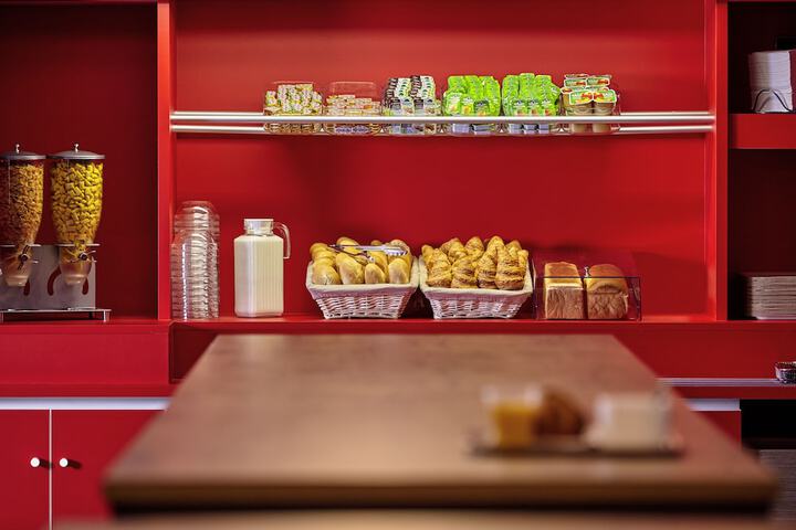 Breakfast/Coffee Service 86 of 100