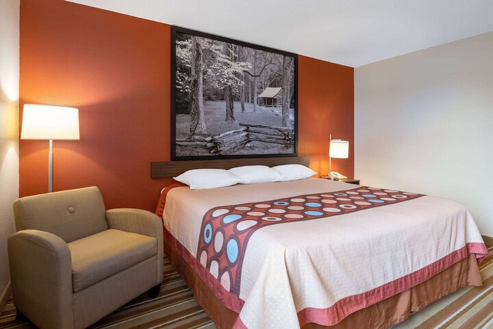 Room 18 of 36