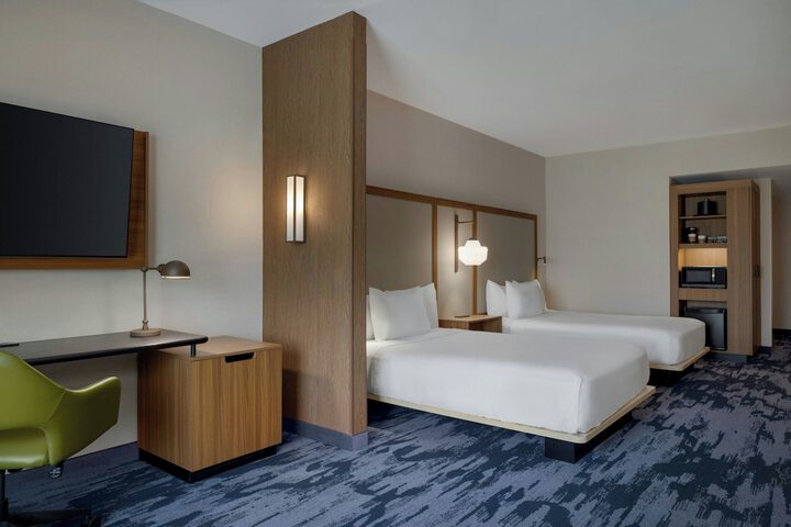 Room 13 of 36