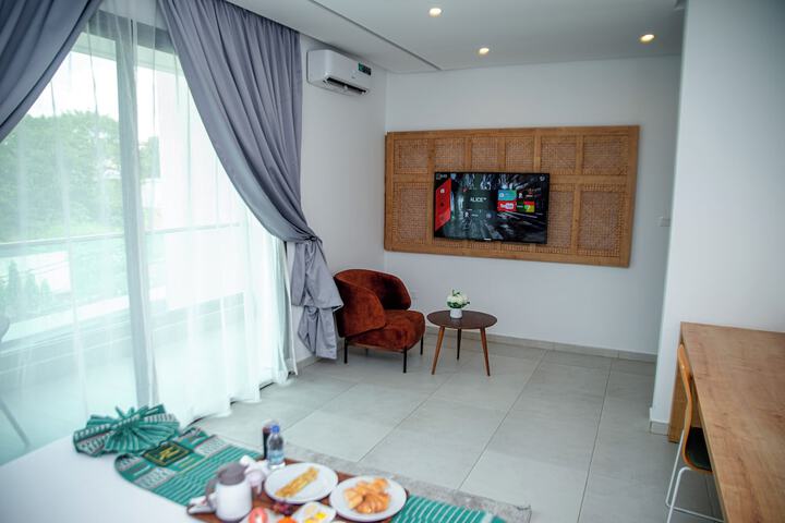 Room 33 of 85