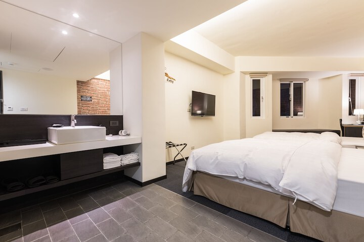Room 40 of 61