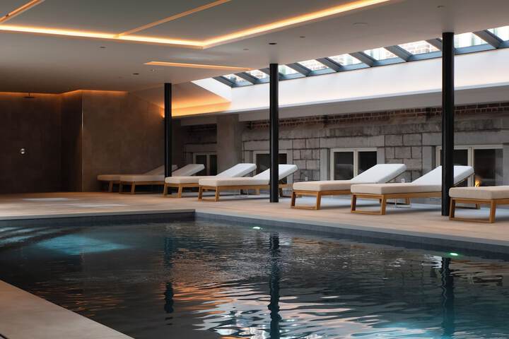 Pools & Facilities