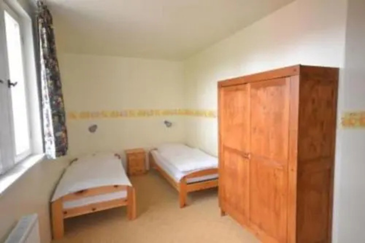 Room 4 of 24
