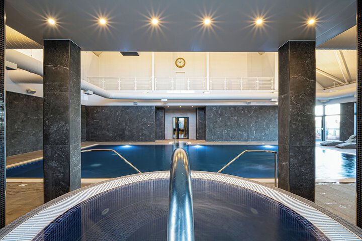Pool 52 of 87