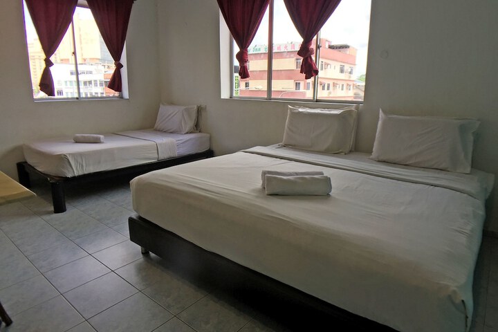 Room 5 of 15