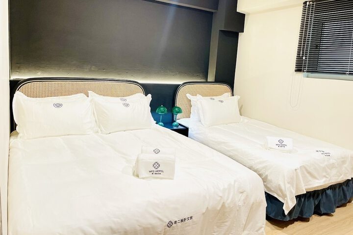 Room 11 of 26