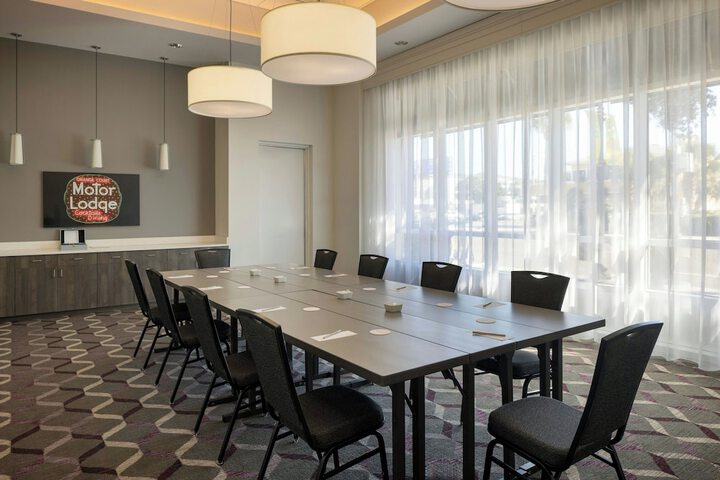 Meeting facility