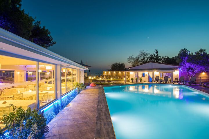 Pool 48 of 129
