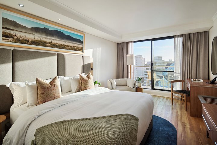 Room 32 of 204