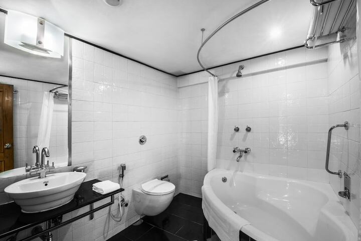 Room 30 of 120