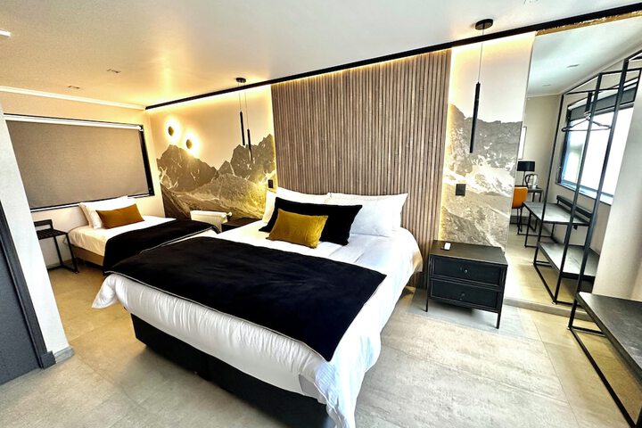 Room 4 of 39