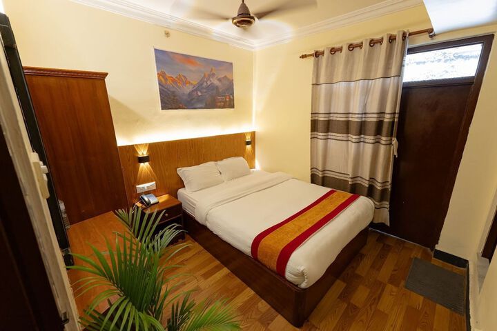 Room 38 of 61