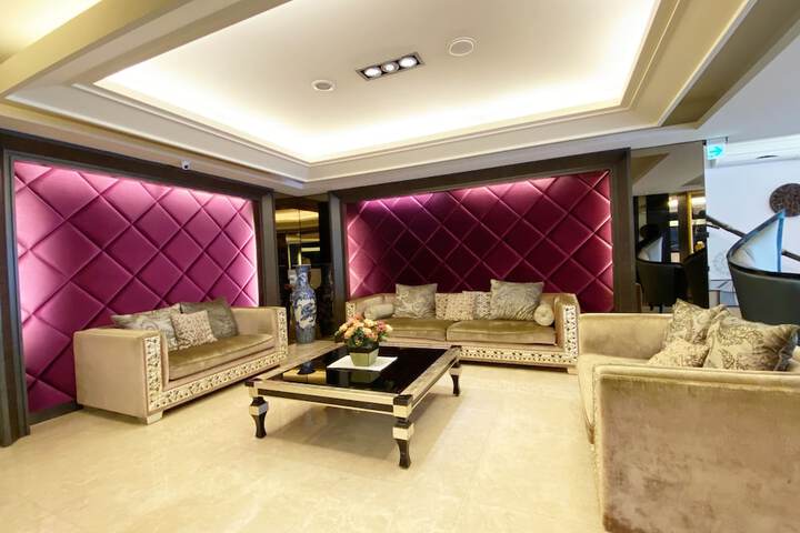 Hotel Interior 10 of 47