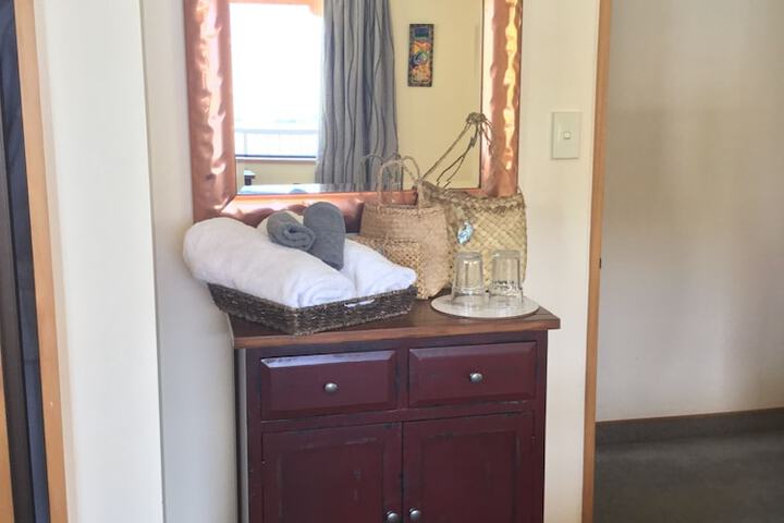 Room 18 of 48