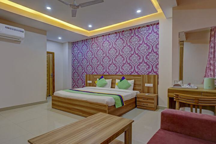 Room 14 of 29