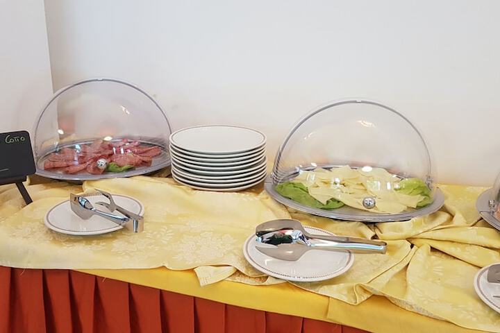 Breakfast/Coffee Service 39 of 53