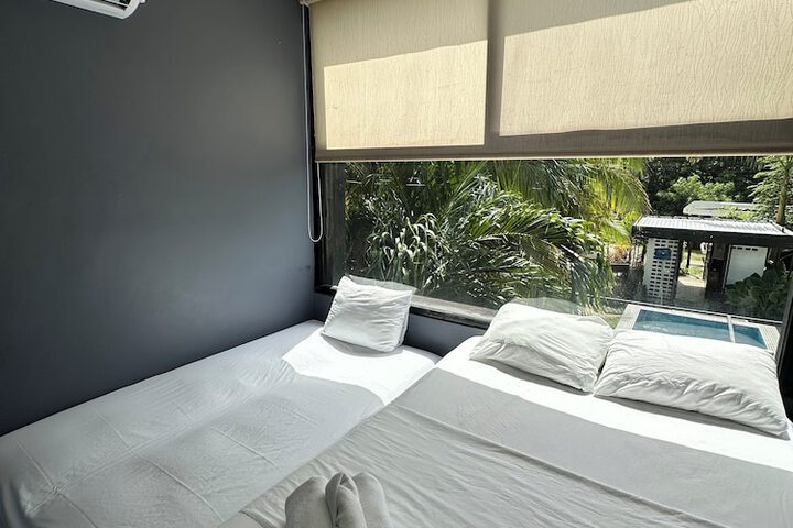 Room 11 of 22