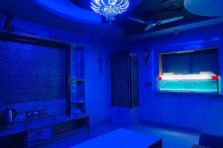 Room 5 of 11