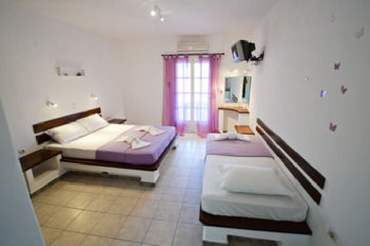 Room 33 of 46