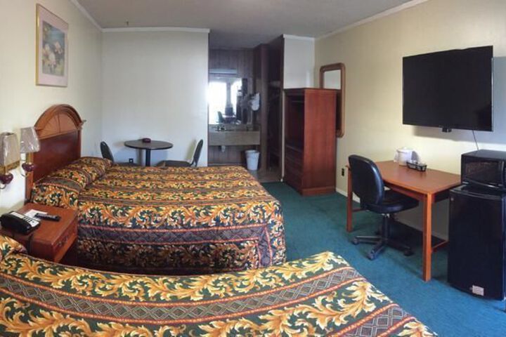 Room 10 of 11