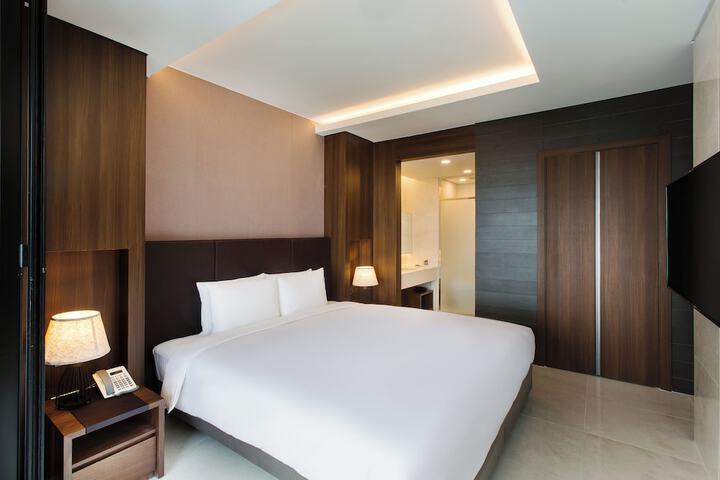 Room 20 of 55