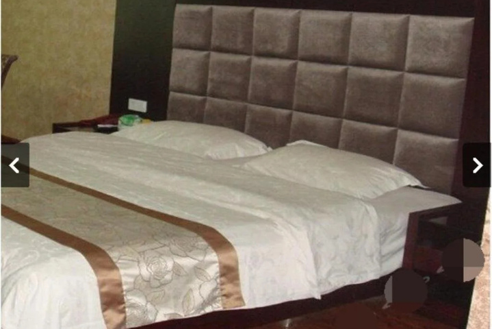 Room 4 of 5