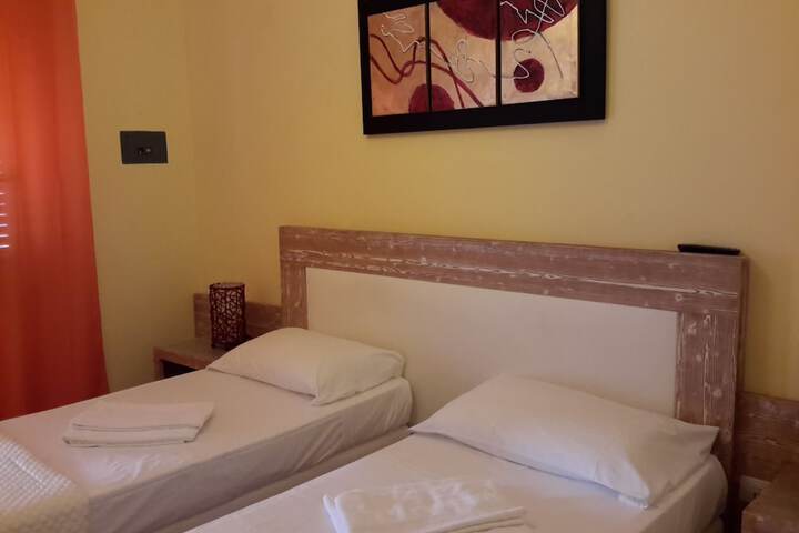 Room 9 of 44