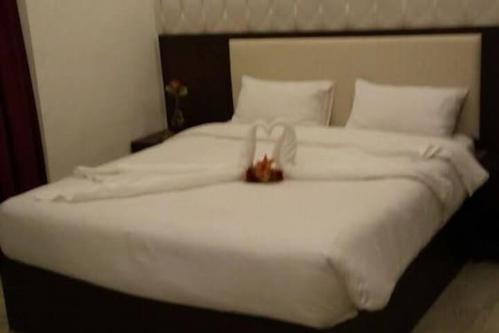Room 2 of 2