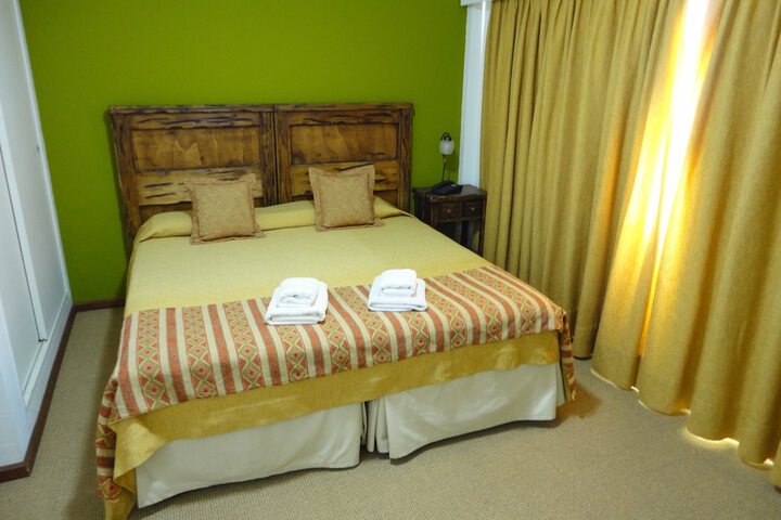 Room 9 of 49