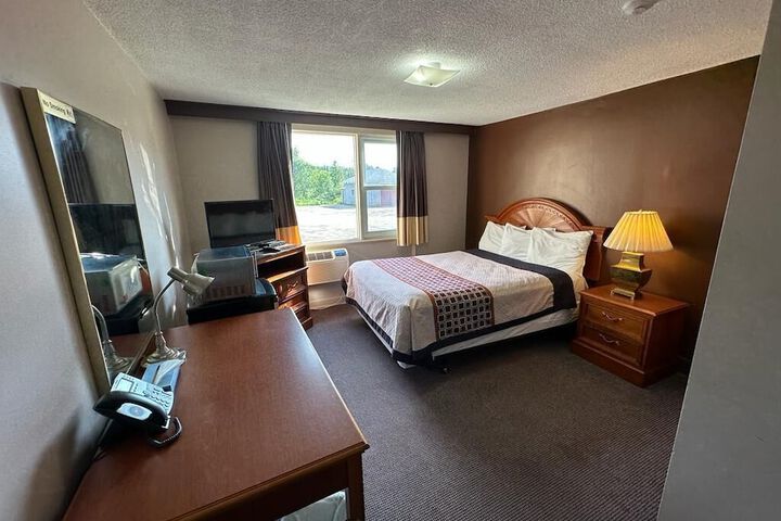 Room 3 of 34