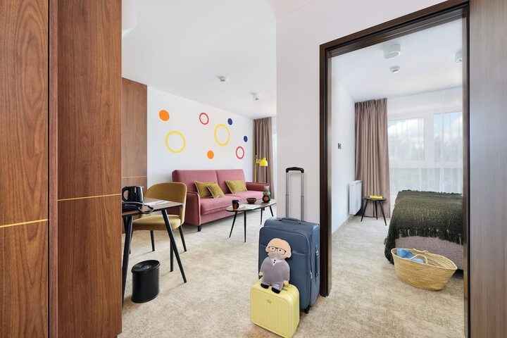 Room 9 of 47