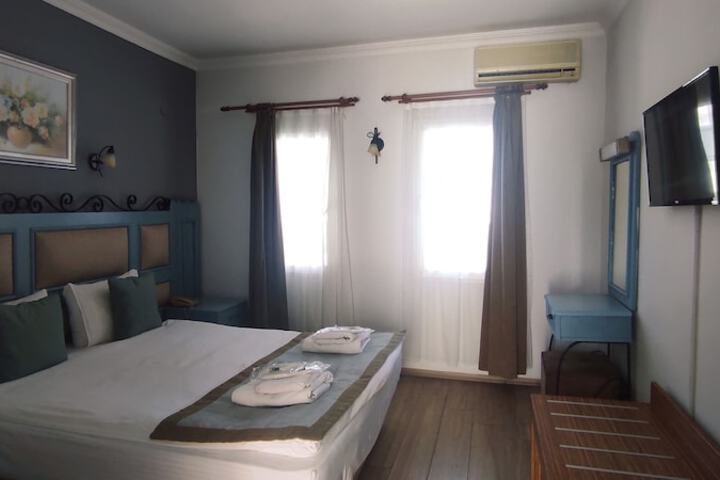 Room 22 of 100