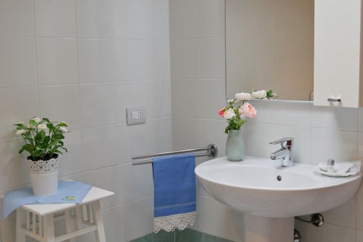 Clean Restrooms