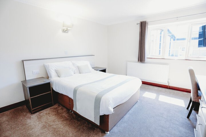Room 13 of 64