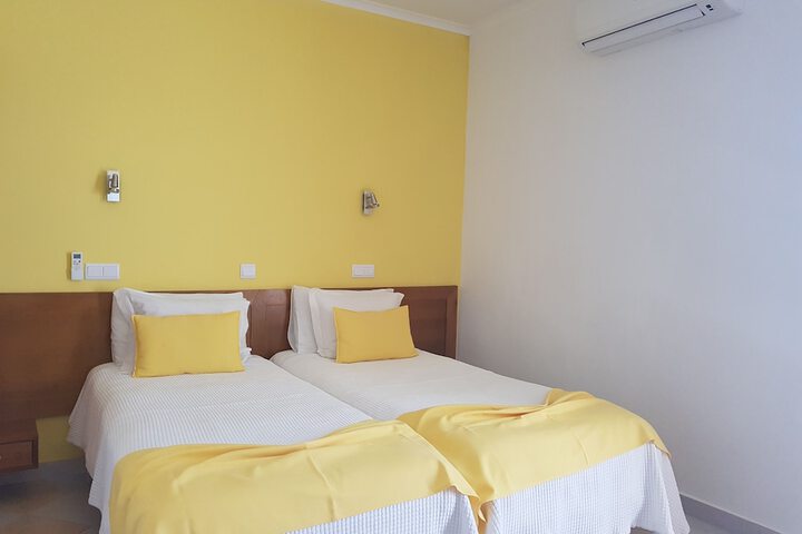 Room 14 of 40
