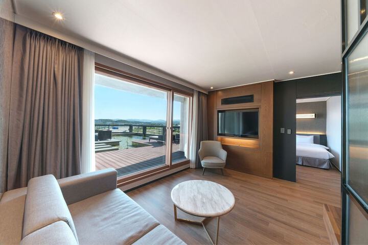 Room 50 of 111