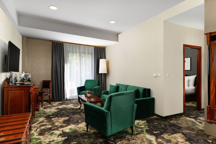 Room 15 of 47