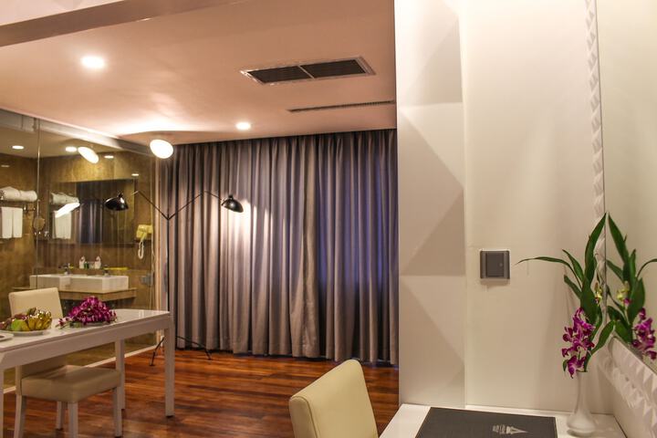 Room 20 of 46