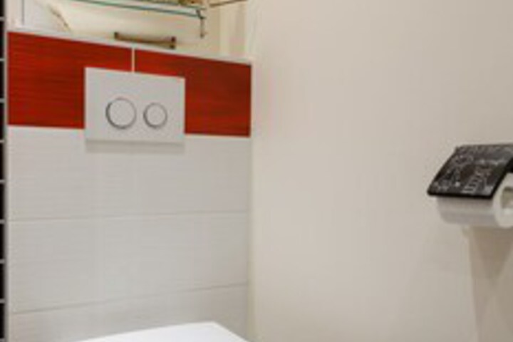 Room 2 of 19