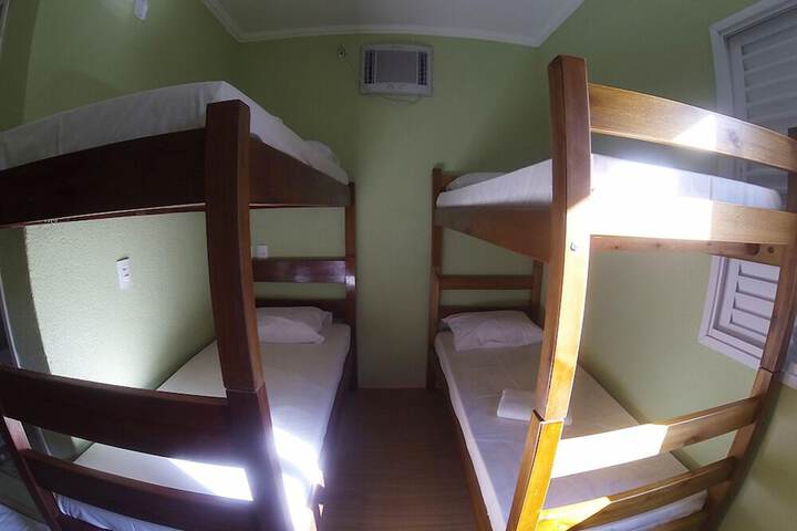 Room 11 of 31