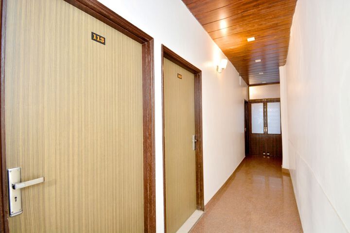 OYO 39867 HOTEL ARORA INN