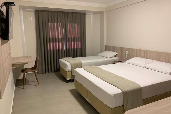 Room 8 of 21
