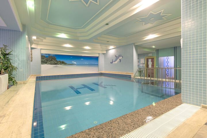 Pool Hotel